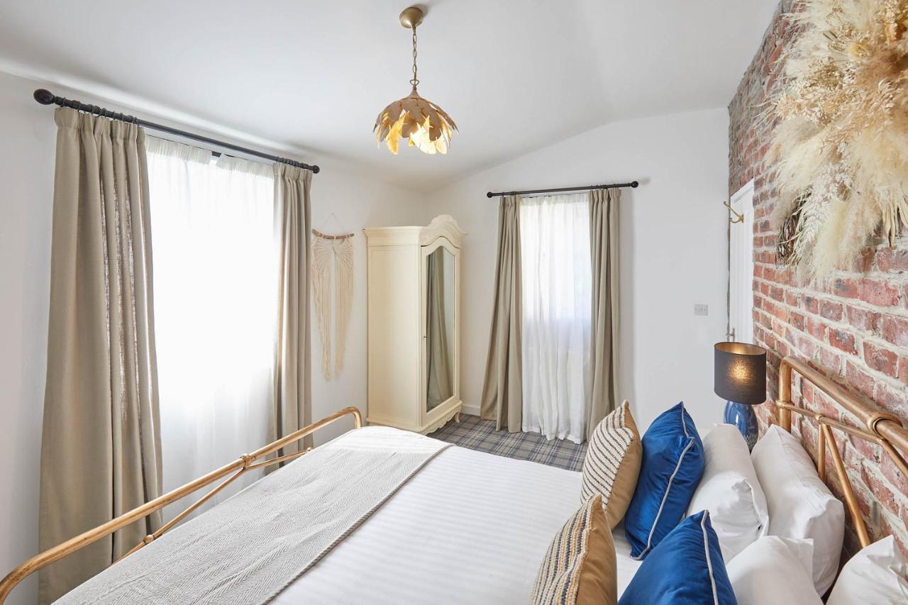 Host & Stay - Fox Cottage Белингъм Екстериор снимка